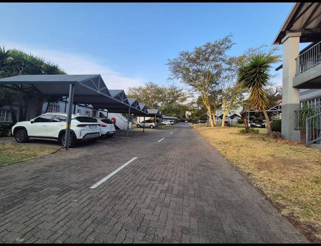 2 BEDROOM APARTMENT FOR SALE IN RIETVALLEIRAND